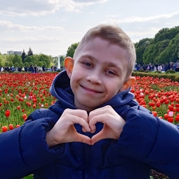 Им нужна помощь Леонид Горякин